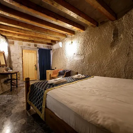 Caverna Premium Caves Hotel *