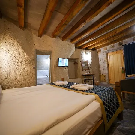 Caverna Premium Caves Hotel *