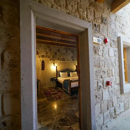 Caverna Premium Caves