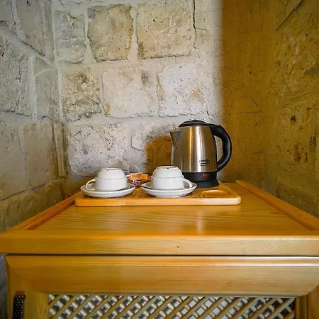 Caverna Premium Caves Hotel *