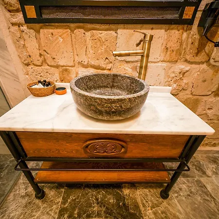 Caverna Premium Caves Hotel