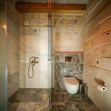 Caverna Premium Caves Szálloda Göreme