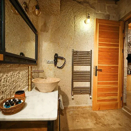 Caverna Premium Caves Szálloda Göreme