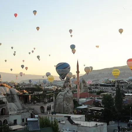 Caverna Premium Caves Hotel *